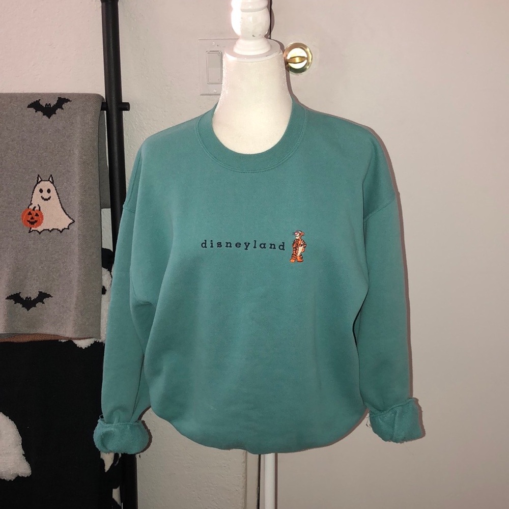 Vintage Disneyland Tigger crewneck sweatshirt